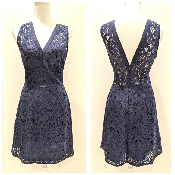 BB Dakota Janelle V neck navy lace dress - Picture 4 of 10